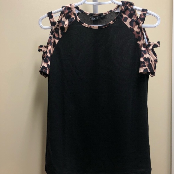 SHEIN tshirt - Picture 1 of 2
